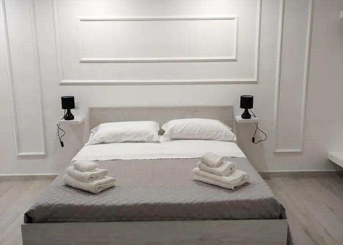 Bed & Breakfast Residenza Atena 4*